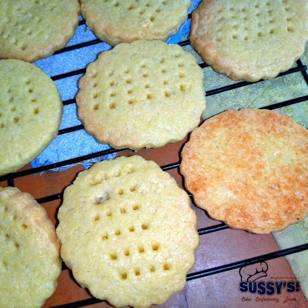 Perfect colour for baked shortbread cookies